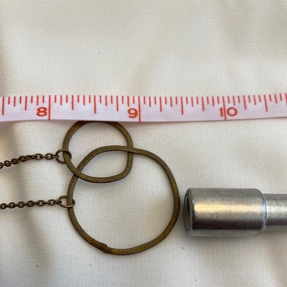 4/$25- Brass Tone Double Circle Necklace Jewelry - Picture 9 of 9